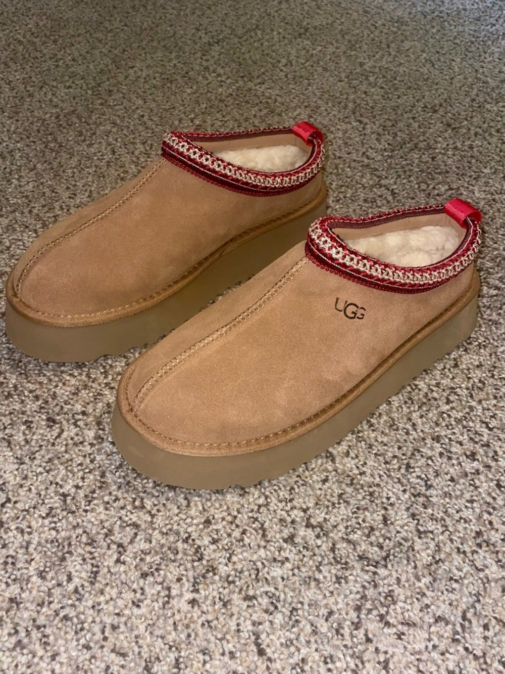 Brand New UGG Women's Chestnut Suede Slip-On Platform Clogs with Red Trim